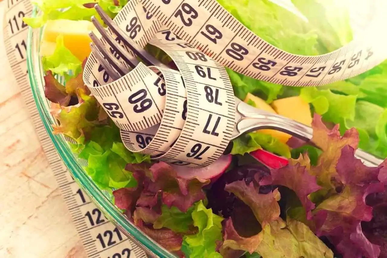 Perché le diete falliscono? L’errore psicologico che tutti commettiamo e come evitarlo